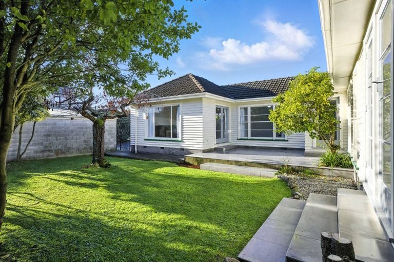 Photo of property in 145 Hamilton Avenue, Ilam, Christchurch, 8041