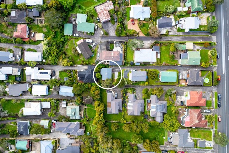 Photo of property in 4/191 Titirangi Road, Titirangi, Auckland, 0604