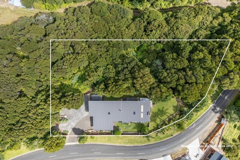 Photo of property in 4 Tarapatiki Drive, Whitianga, 3510