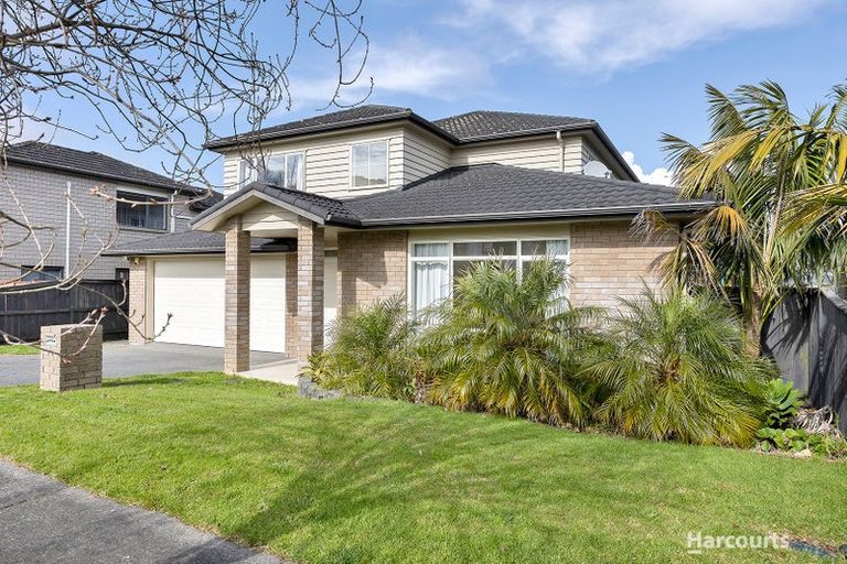Photo of property in 24 Ravello Rise, Flat Bush, Auckland, 2019