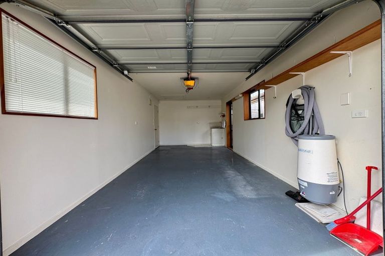 Photo of property in 6 Red Hibiscus Road, Stanmore Bay, Whangaparaoa, 0932