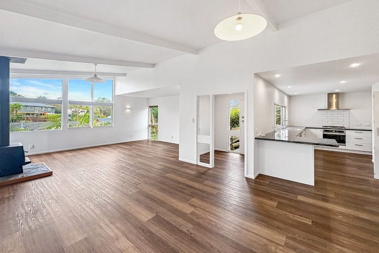 Photo of property in 23 Parkes Avenue, Saint Johns Hill, Whanganui, 4501