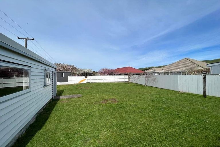 Photo of property in 5a Elizabeth Street, Pukerua Bay, 5026