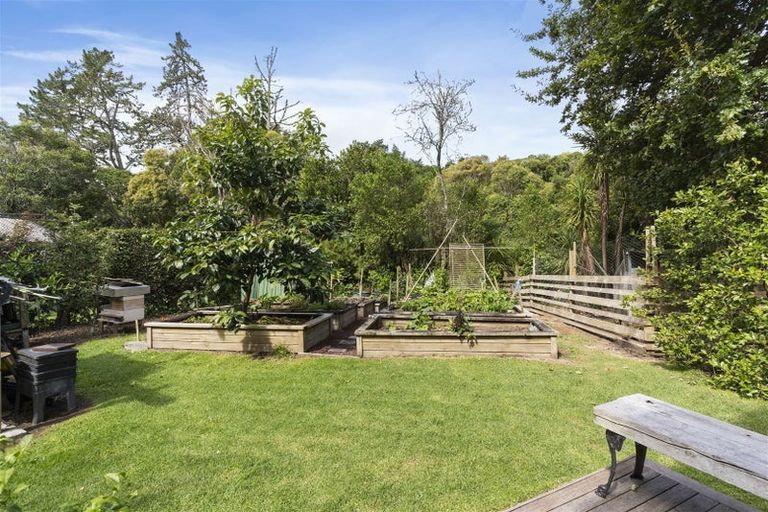 Photo of property in 49a Advene Road, Cockle Bay, Auckland, 2014