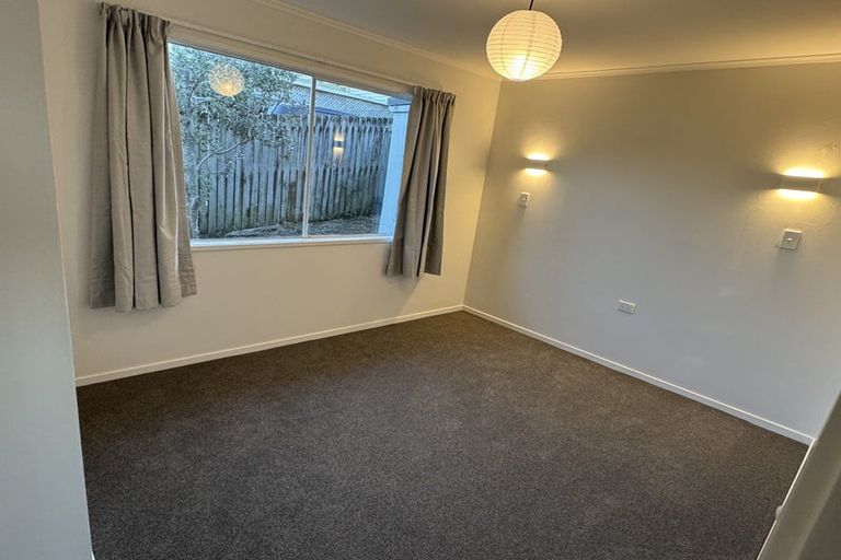 Photo of property in 2/57 Coronation Road, Hillcrest, Auckland, 0627