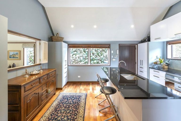 Photo of property in 31 Idris Road, Fendalton, Christchurch, 8052