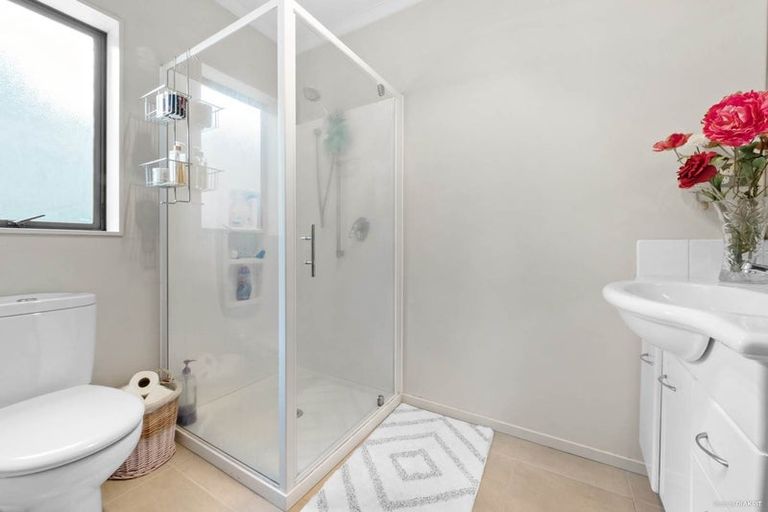 Photo of property in 45 Makora Road, Massey, Auckland, 0614