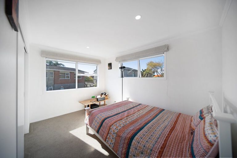 Photo of property in 26b Waller Avenue, Bucklands Beach, Auckland, 2012