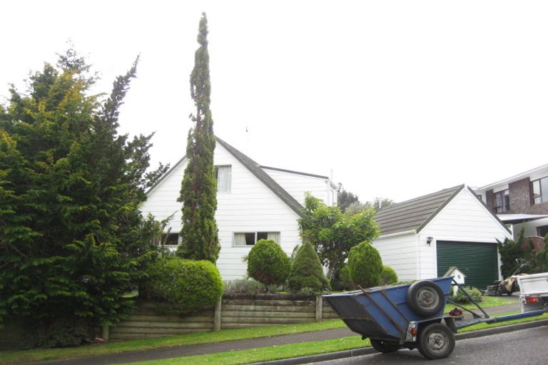 Photo of property in 5 Lombardy Place, Whalers Gate, New Plymouth, 4310