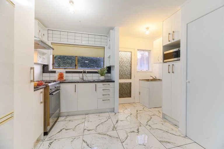 Photo of property in 1/8 Koromiko Street, New Lynn, Auckland, 0600