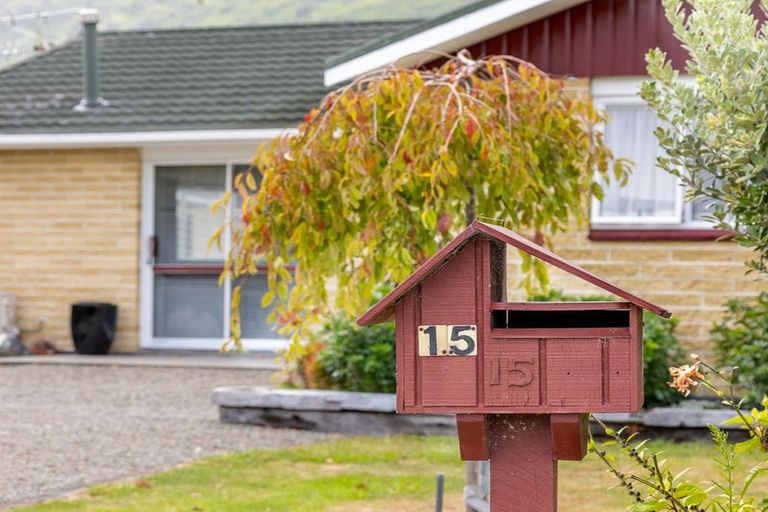 Photo of property in 15 Belvedere Avenue, Waikanae, 5036