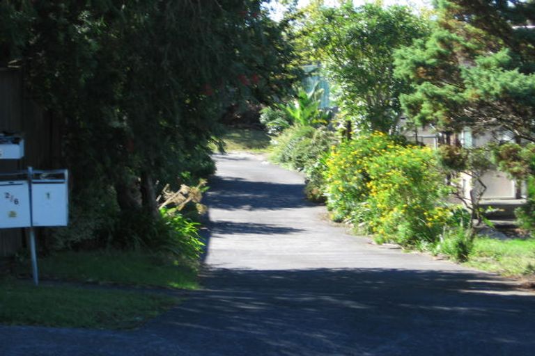 Photo of property in 2/6 Cron Avenue, Te Atatu South, Auckland, 0610