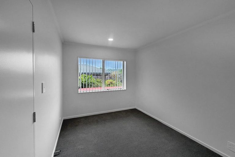 Photo of property in 65 Redcastle Drive, East Tamaki, Auckland, 2013