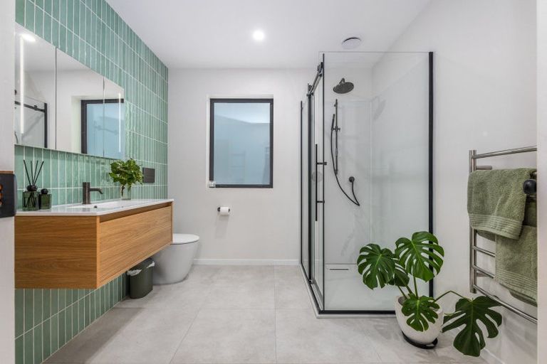 Photo of property in 19 Hillcrest Road, Raumati South, Paraparaumu, 5032