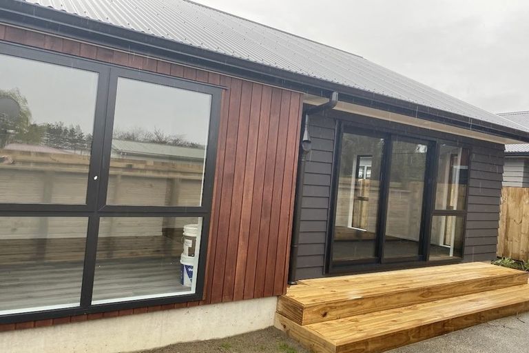 Photo of property in 9b Fitzherbert Road, Wainuiomata, Lower Hutt, 5014