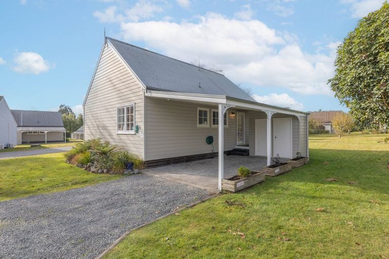 Photo of property in 9/30 Sorrento Drive, Rangatira Park, Taupo, 3330