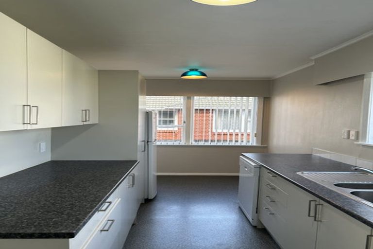Photo of property in 28 Camperdown Road, Miramar, Wellington, 6022