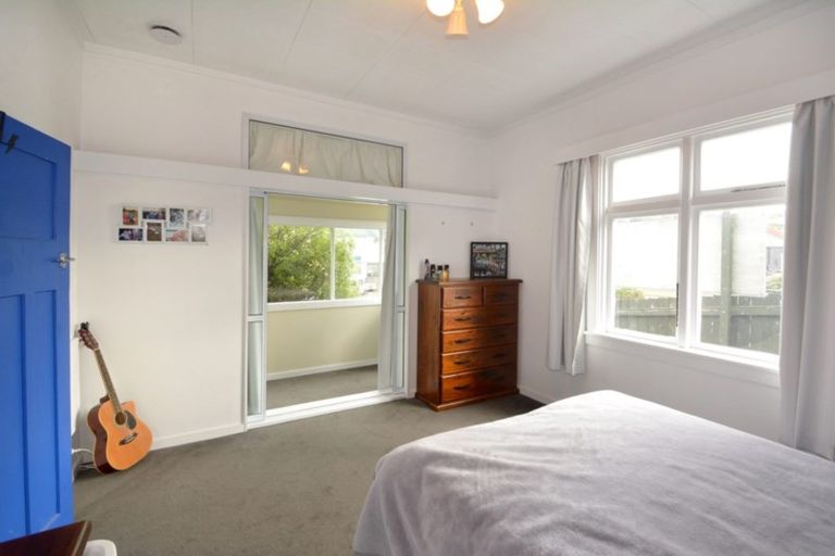 Photo of property in 121 Kaikorai Valley Road, Glenross, Dunedin, 9011