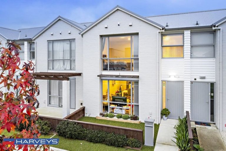 Photo of property in 33 Hollowout Street, Takanini, 2112