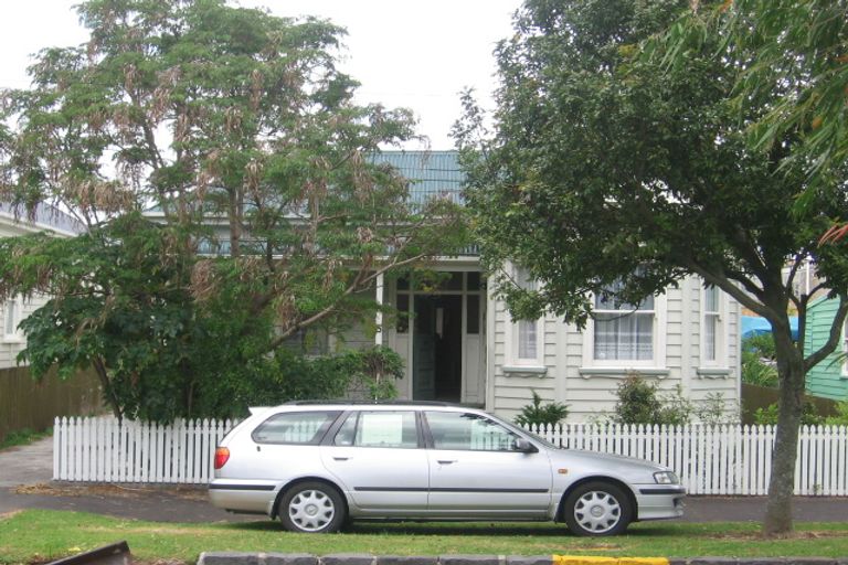 Photo of property in 1/6 Kowhai Street, Mount Eden, Auckland, 1024