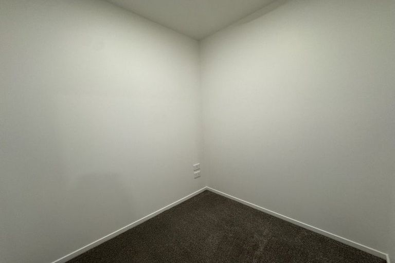 Photo of property in 5/131 Lancaster Road, Beach Haven, Auckland, 0626