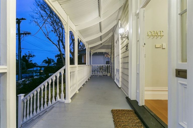 Photo of property in 29 Seaview Avenue, Northcote, Auckland, 0627