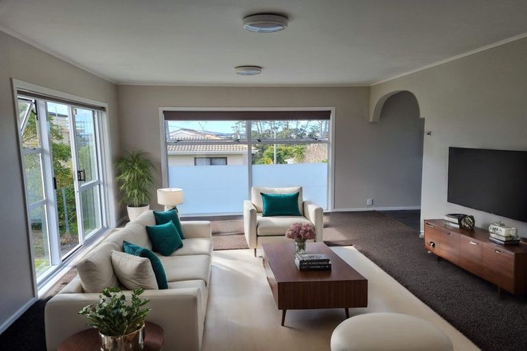 Photo of property in 7 Crystal Avenue, Glendene, Auckland, 0602