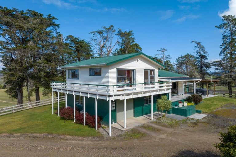 Photo of property in 1 Domain Road, Kawakawa, 0210