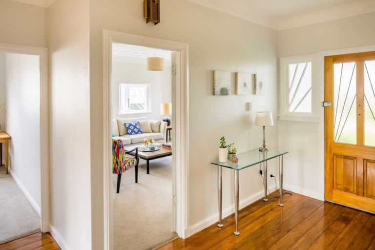 Photo of property in 6 Fairfield Avenue, Fairfield, Lower Hutt, 5011