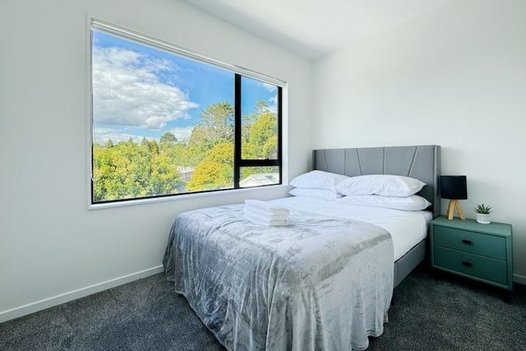 Photo of property in 5/236 Albany Highway, Schnapper Rock, Auckland, 0632