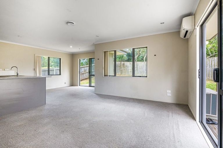 Photo of property in 7 Luke Place, Otara, Auckland, 2023