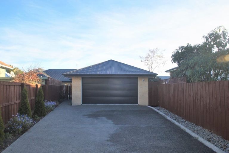 Photo of property in 103 Windermere Road, Papanui, Christchurch, 8053