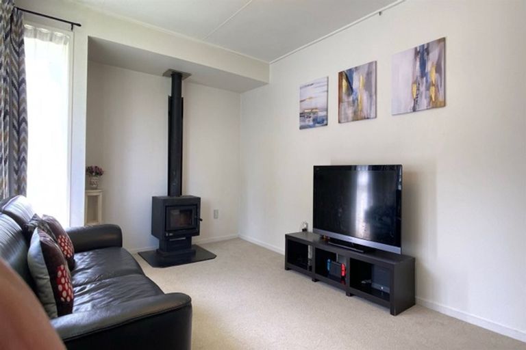 Photo of property in 40 Hamilton Drive, Waiuku, 2123