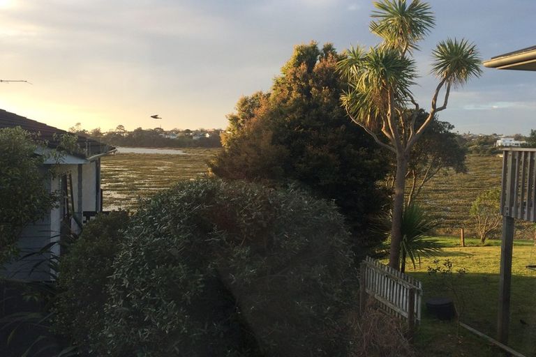 Photo of property in 1/97 Beresford Street, Bayswater, Auckland, 0622