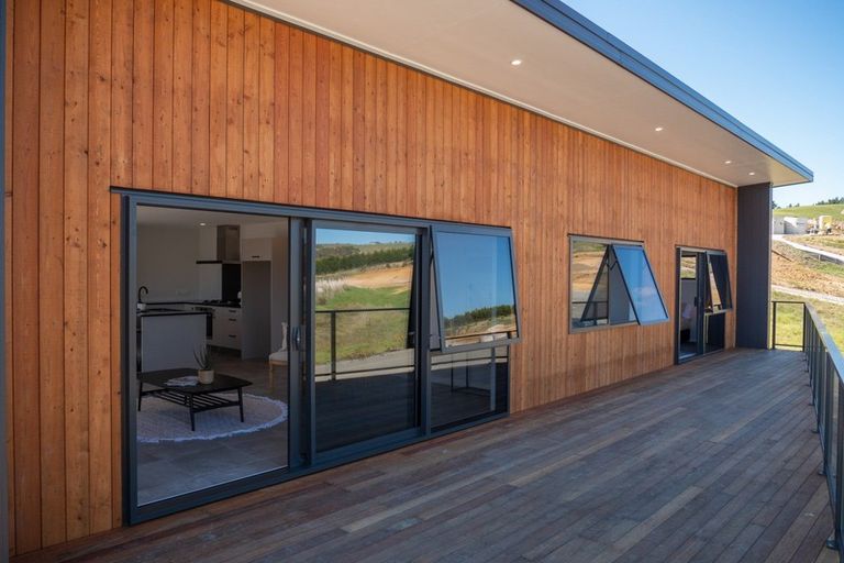 Photo of property in 14 Freyja Crescent, Coopers Beach, 0420