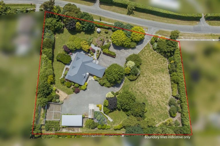 Photo of property in 3 Kowhai Drive, Darfield, 7510