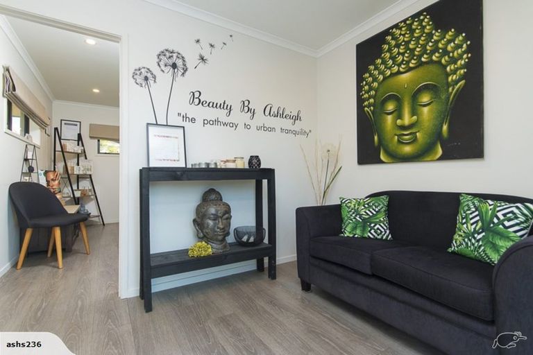 Photo of property in 4 Armstrong Way, Waiuku, 2123