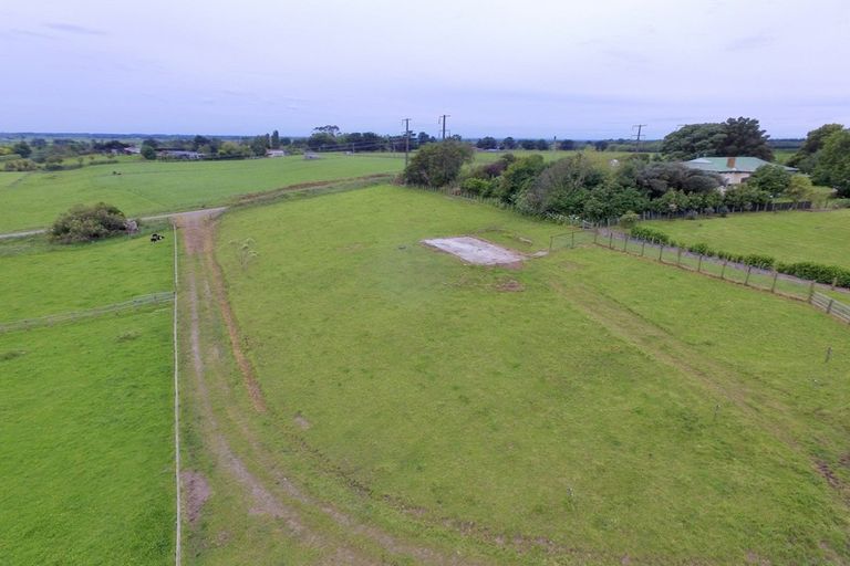 Photo of property in 98 Konini Street, Tokomaru, Palmerston North, 4474