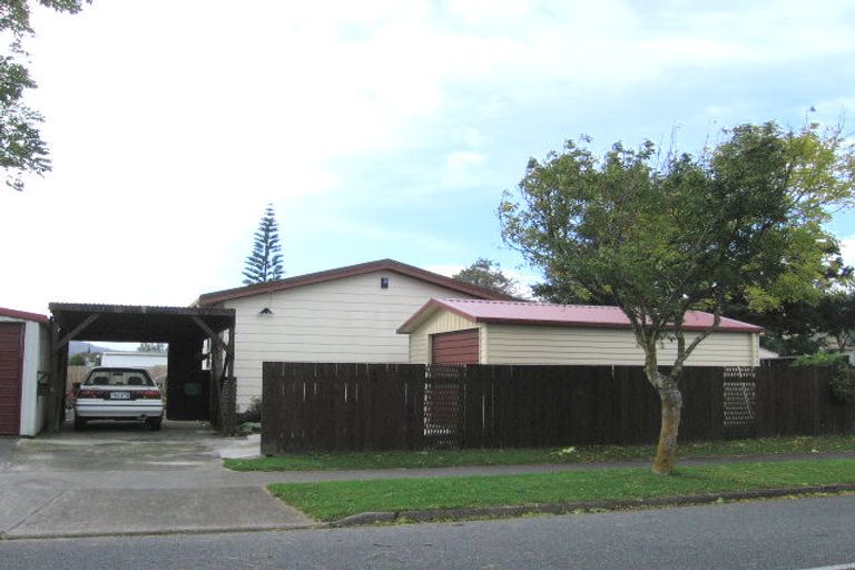 Photo of property in 1a Nash Street, Taita, Lower Hutt, 5011