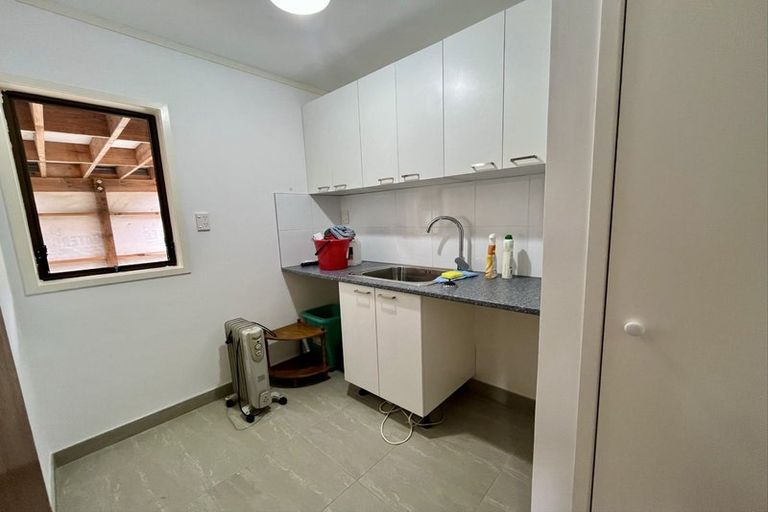 Photo of property in 18 Wade River Road, Stanmore Bay, Whangaparaoa, 0932