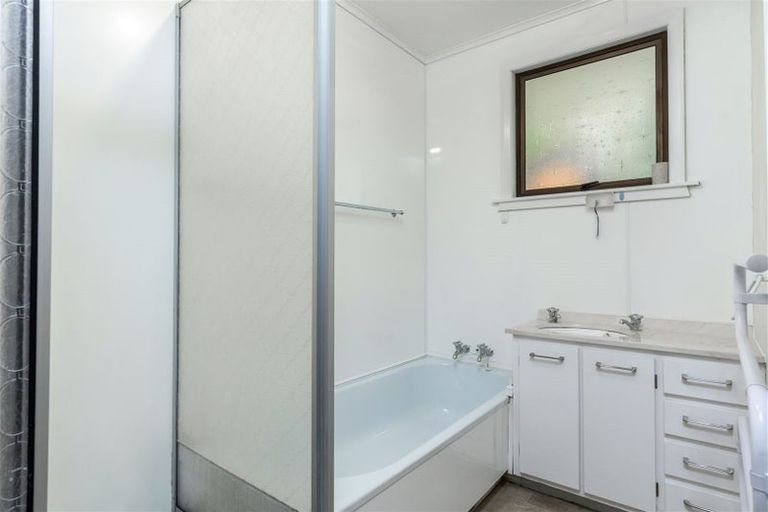 Photo of property in 103b Milton Terrace, Picton, 7220