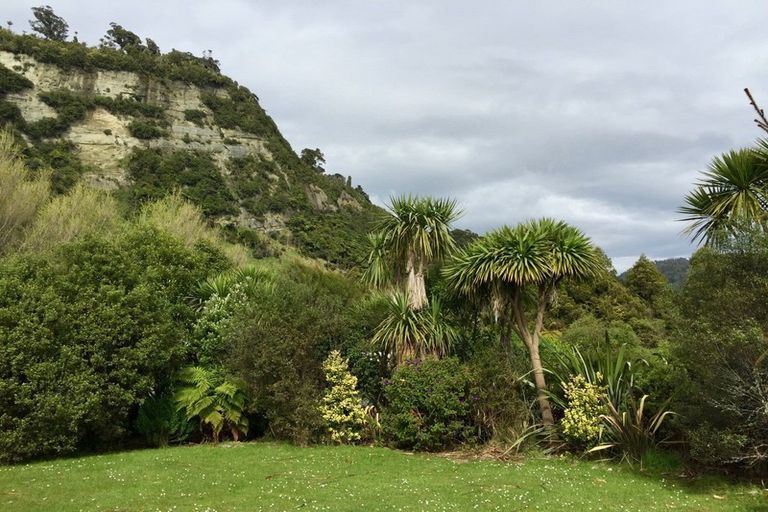 Photo of property in 3-5 Nikau Heights, Little Wanganui, Karamea, 7893