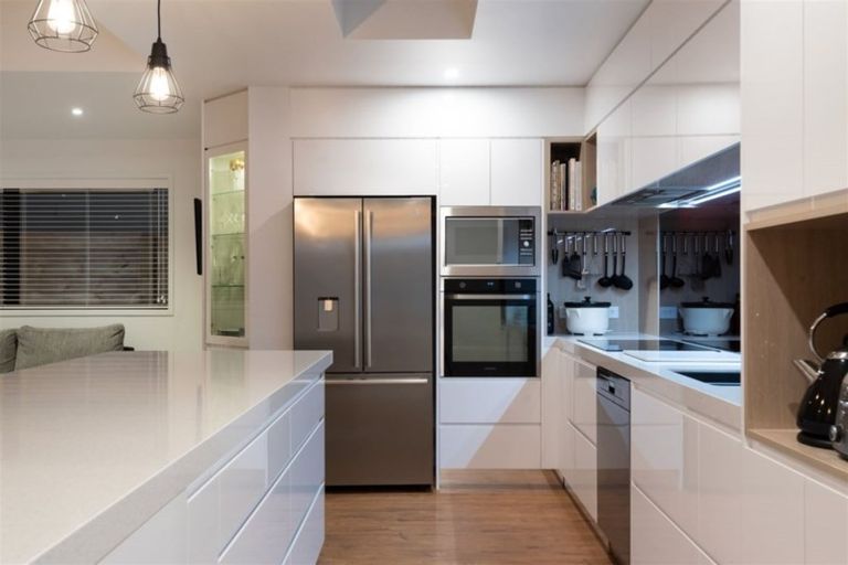 Photo of property in 33 Coast Boulevard, Papamoa Beach, Papamoa, 3118