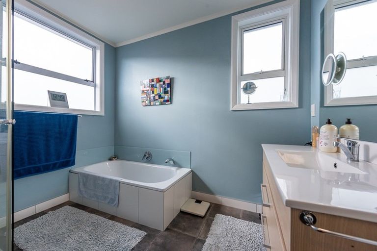 Photo of property in 9 Charleston Avenue, Boulcott, Lower Hutt, 5011