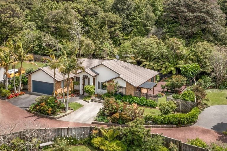 Photo of property in 17 Kate Sheppard Avenue, Torbay, Auckland, 0630