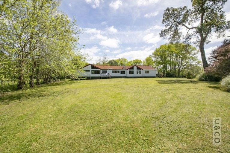 Photo of property in 10 Taha Road, Waimauku, 0881