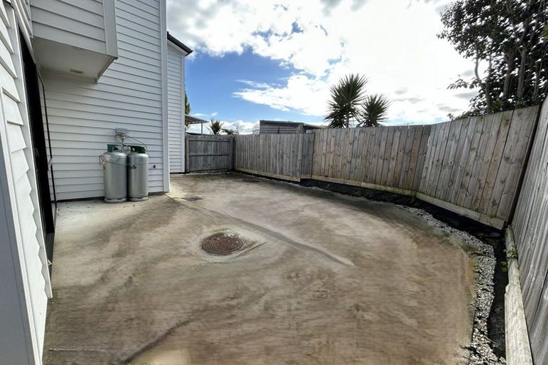 Photo of property in 16b Romney Place, Manurewa, Auckland, 2102