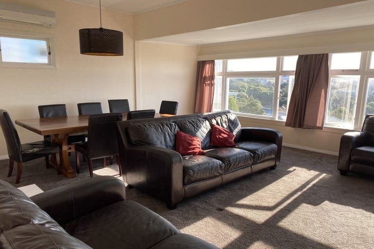 Photo of property in 15 Connaught Terrace, Brooklyn, Wellington, 6021