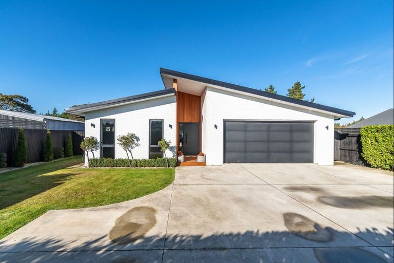 Photo of property in 29 Newbrook Terrace, Darfield, 7510