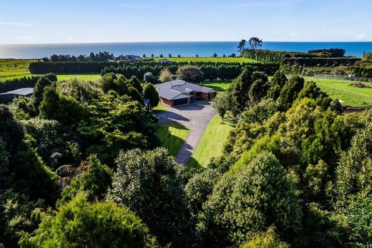 Photo of property in 939 Main North Road, Onaero, Waitara, 4383